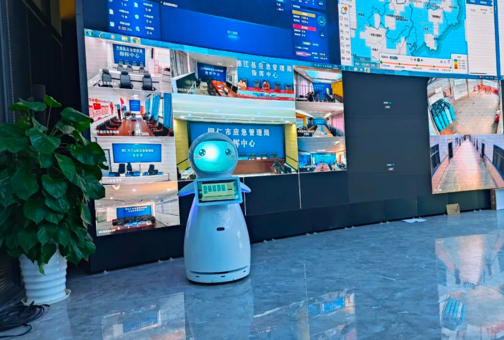 小雪在“铜仁万山区应急局”上岗工作！