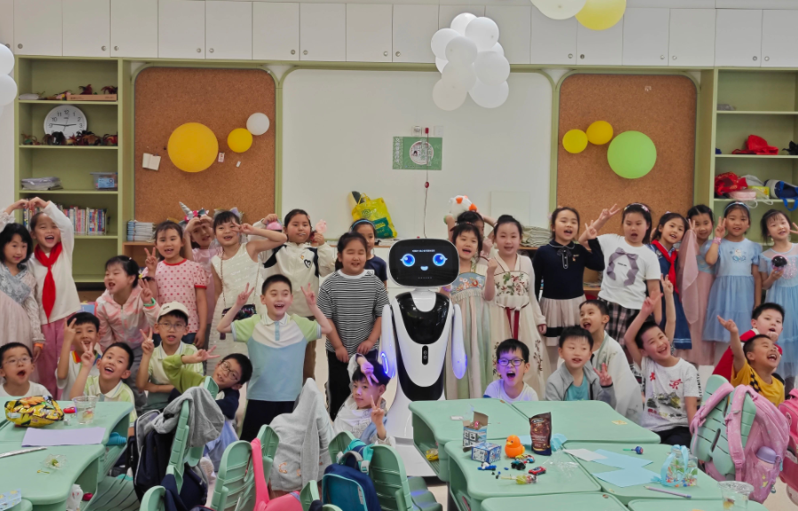 穿山甲的小鱼机器人，陪小朋友们过六一啦！